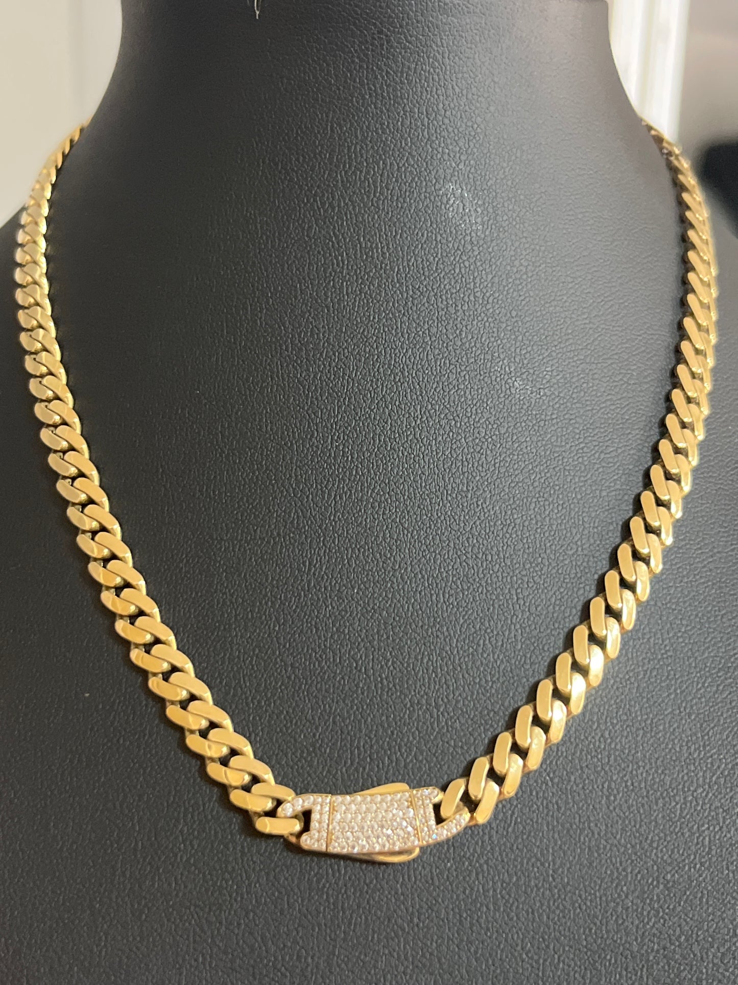 Real 10k gold chain, size 16