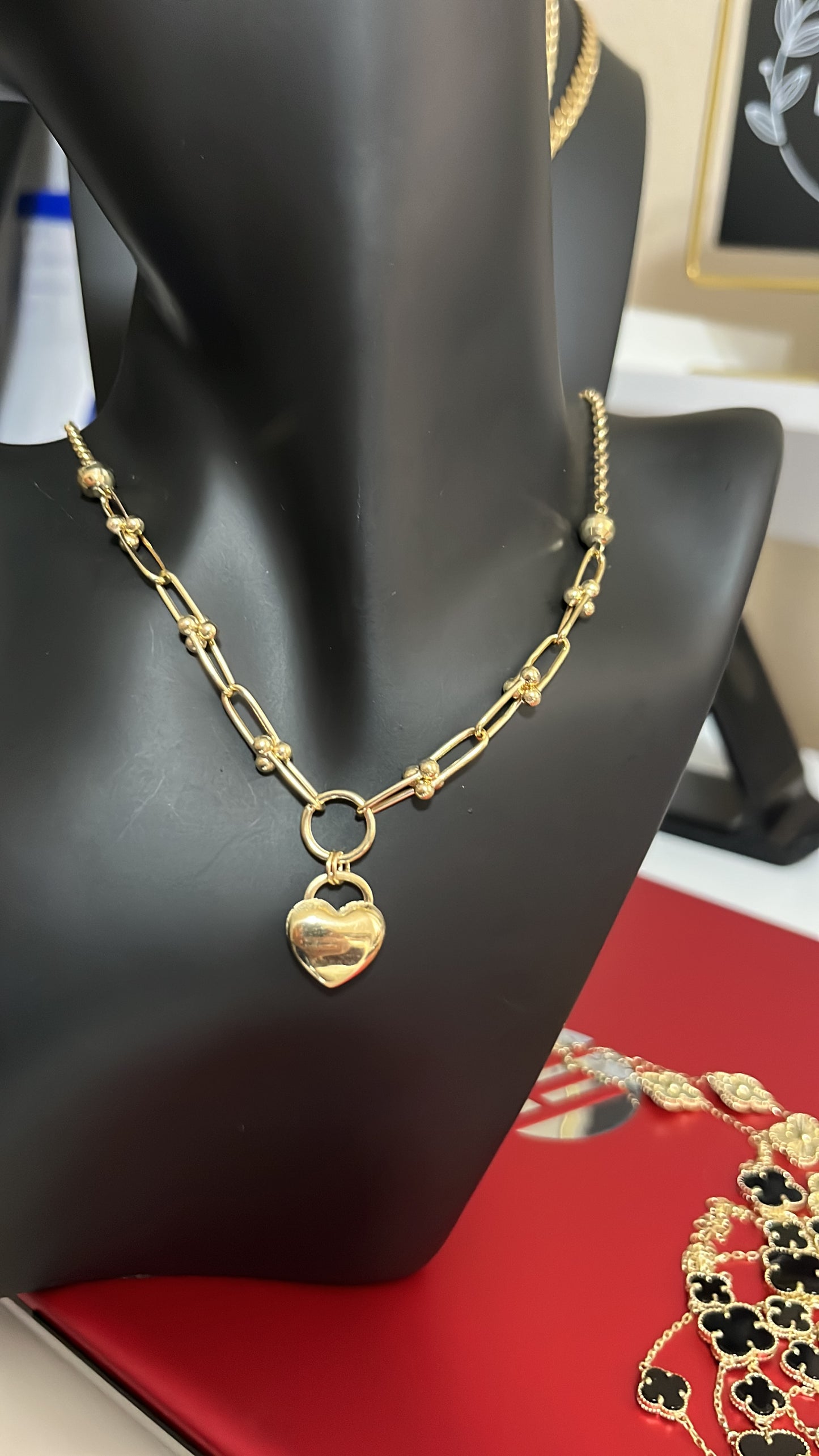 Choker with heart charm, size 18 adjustable to 16; 10k gold rel