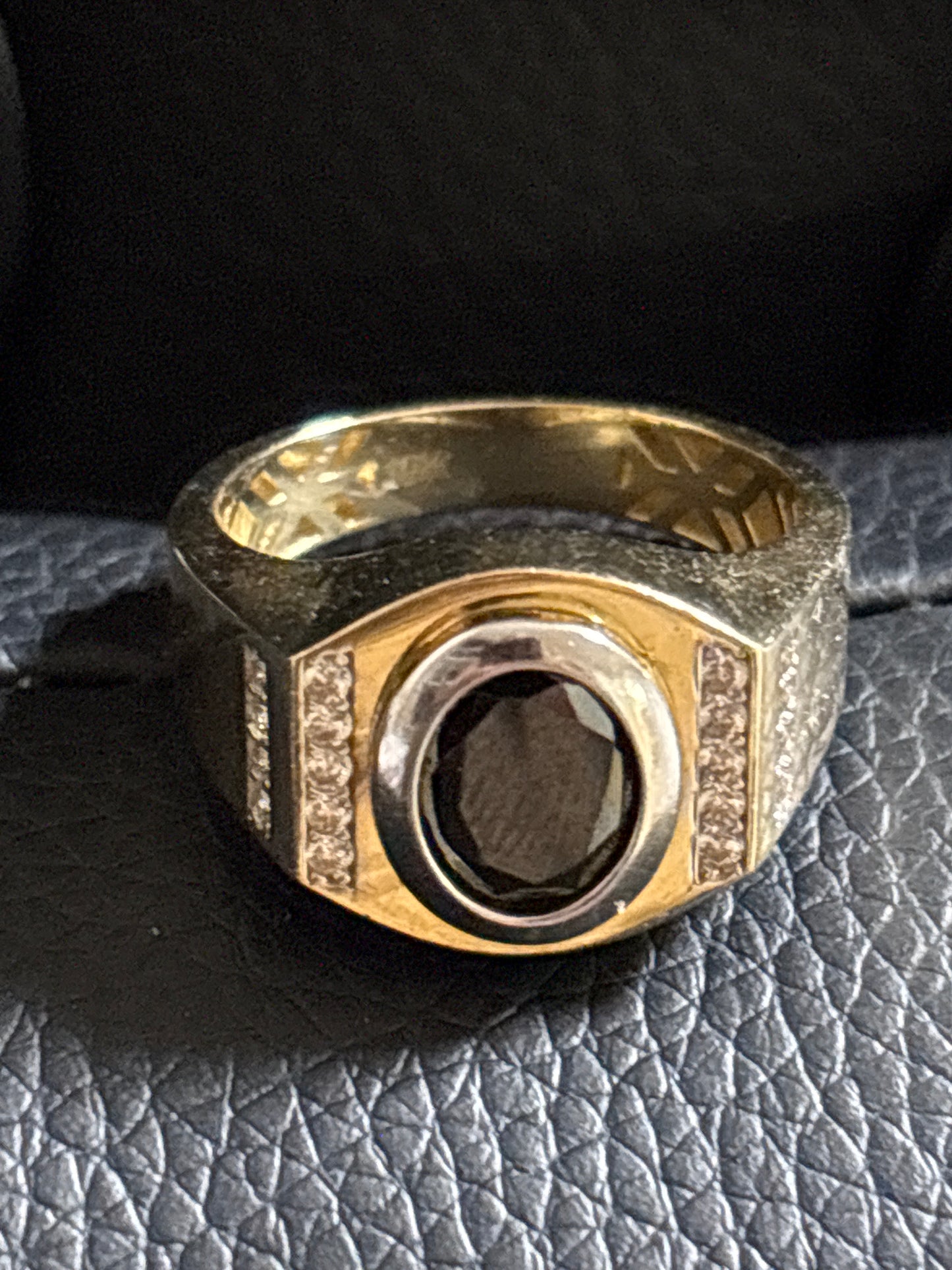Real 10k black stone gold ring, size 10