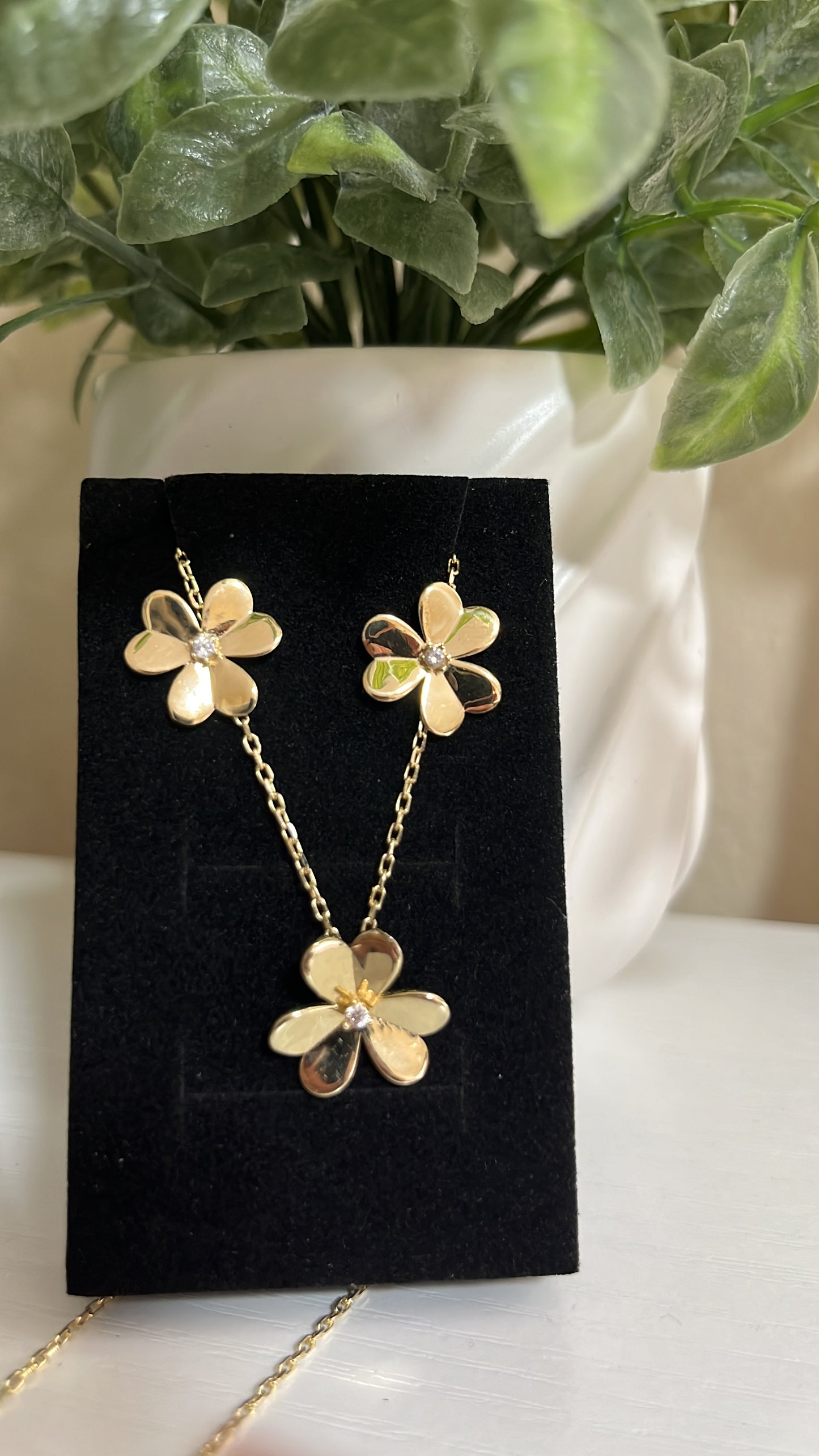 Chain set with real 10k flower earrings