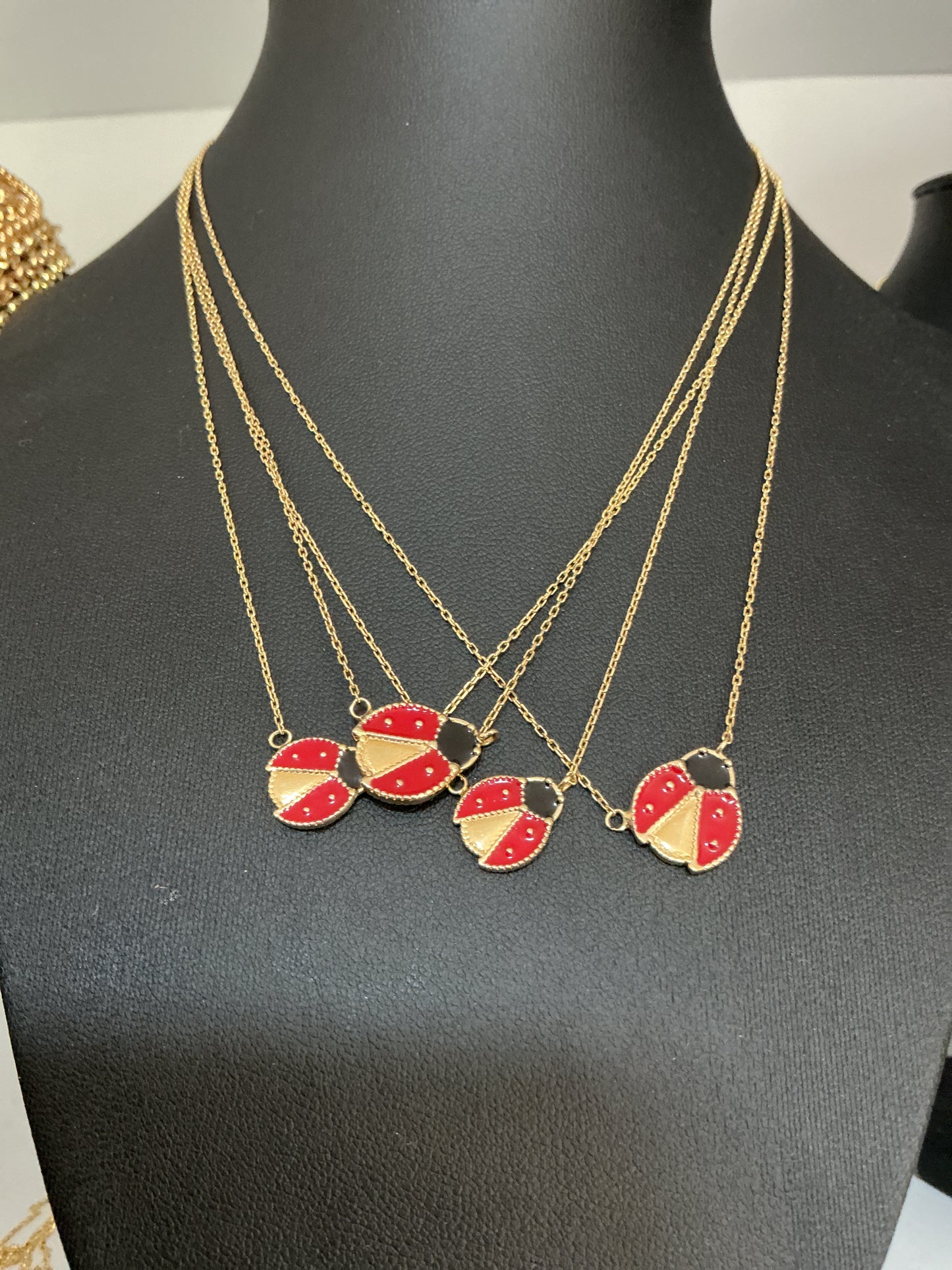 Chain with its charm included size 18 adjustable to 16 gold 10k real