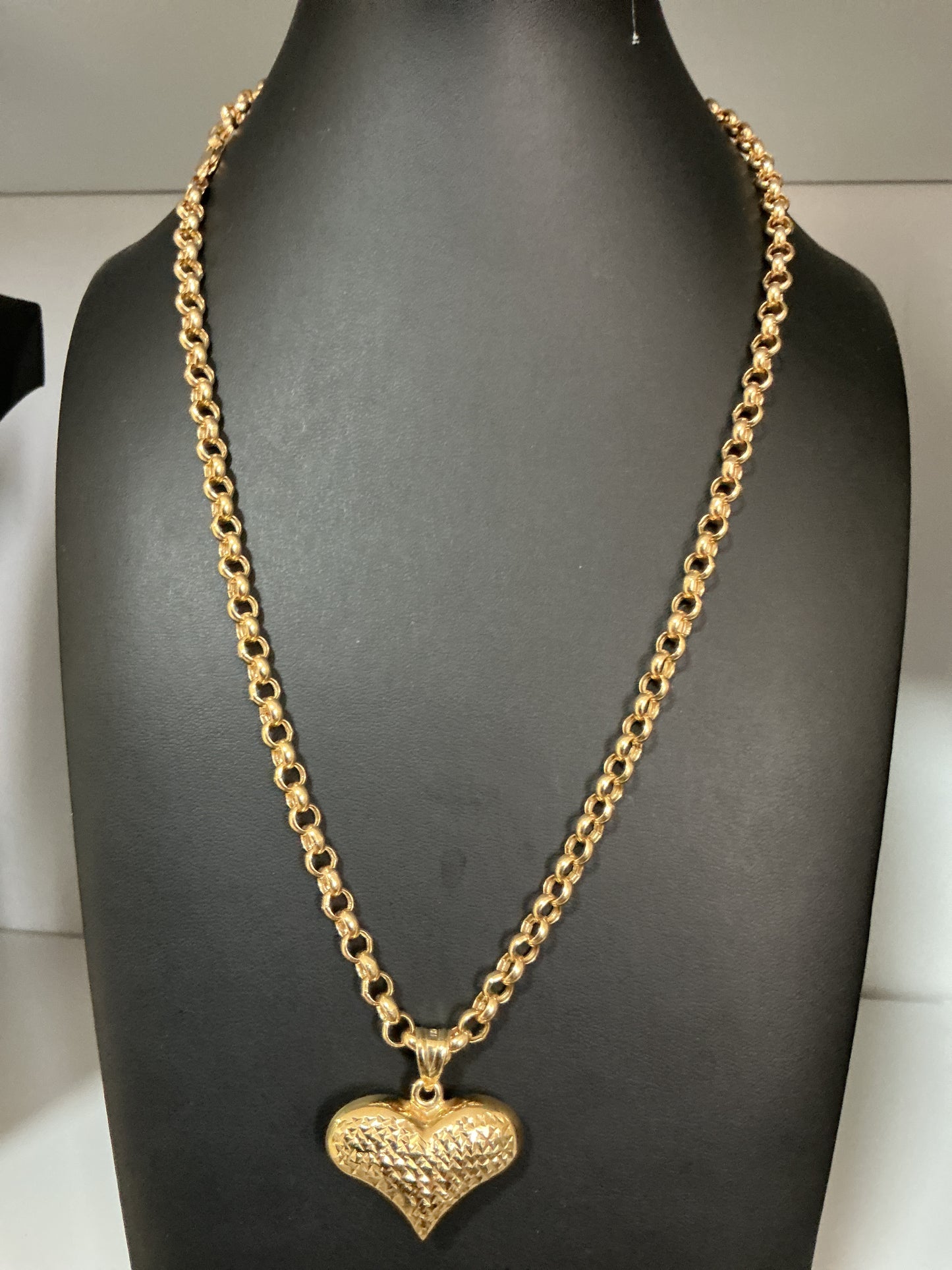 Rolo model chain, size 20, heart charm 5.5mm wide