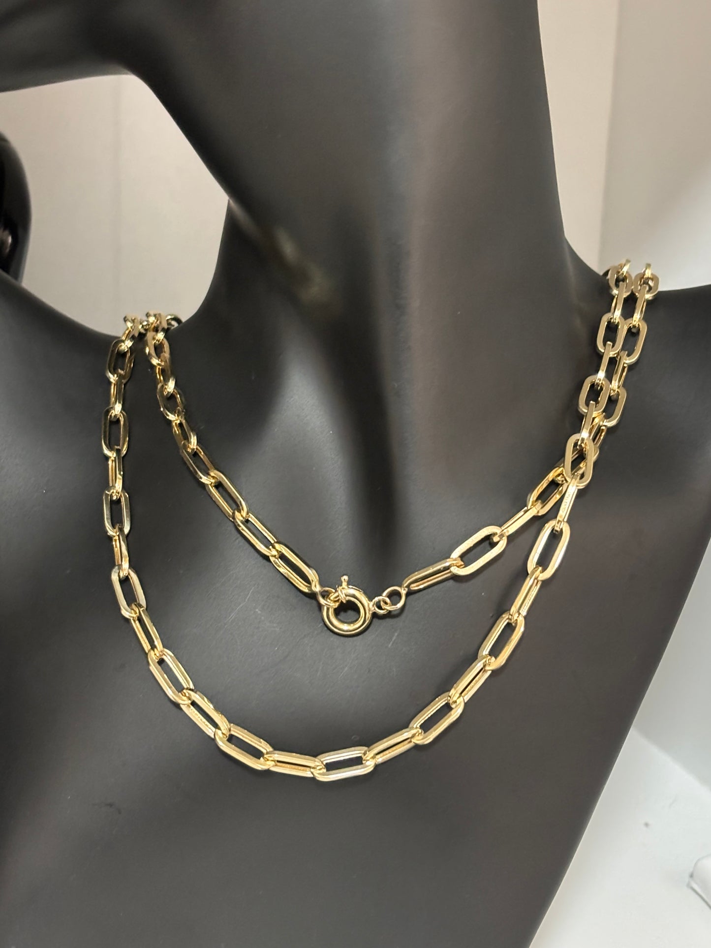 Chain size 16 of real 10k gold, 6m wide