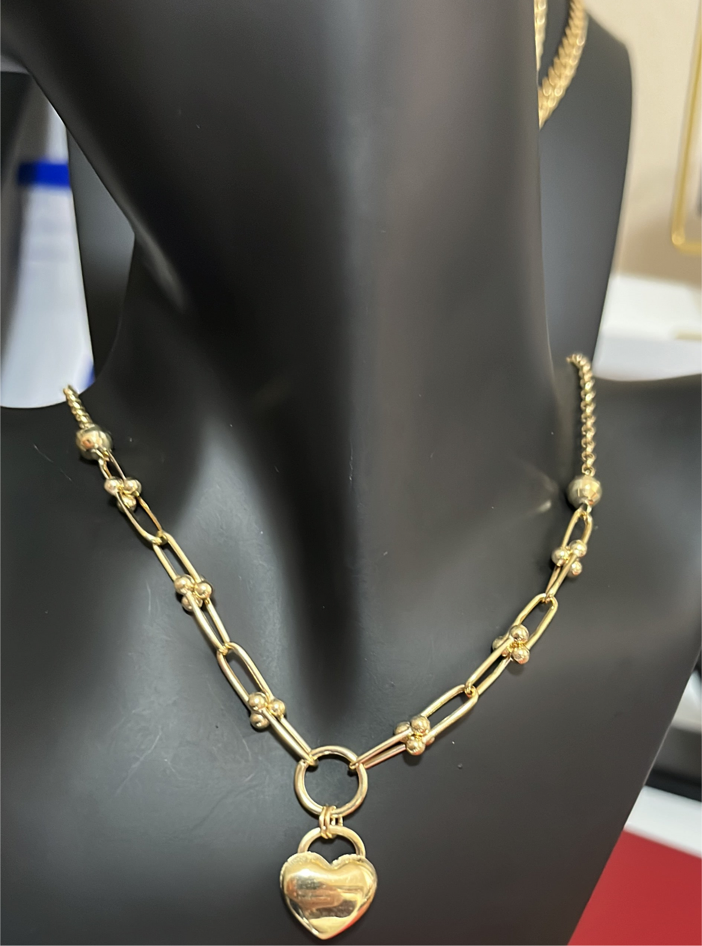 Choker with heart charm, size 18 adjustable to 16; 10k gold rel