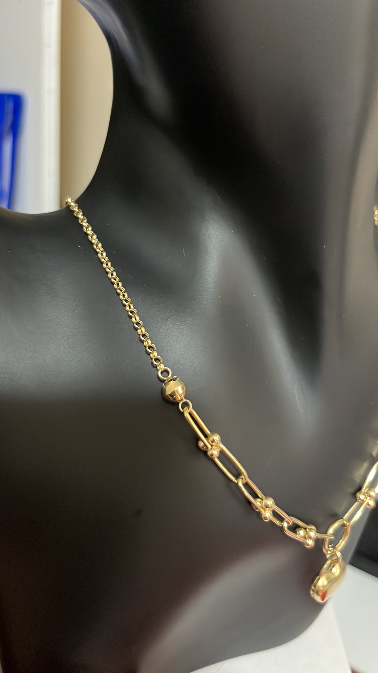 Choker with heart charm, size 18 adjustable to 16; 10k gold rel