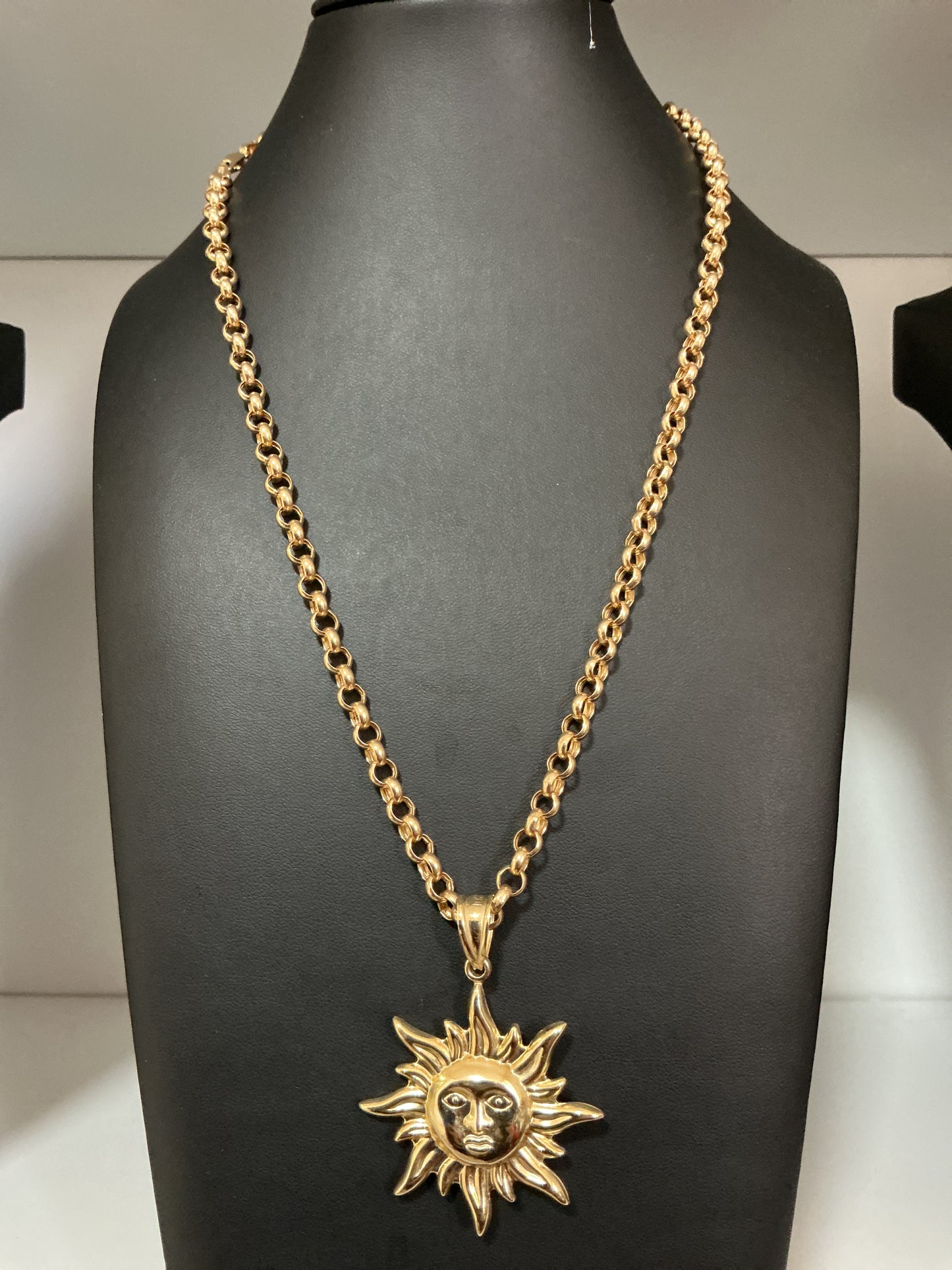Rolo model chain, size 20, sun charm 5.5mm wide