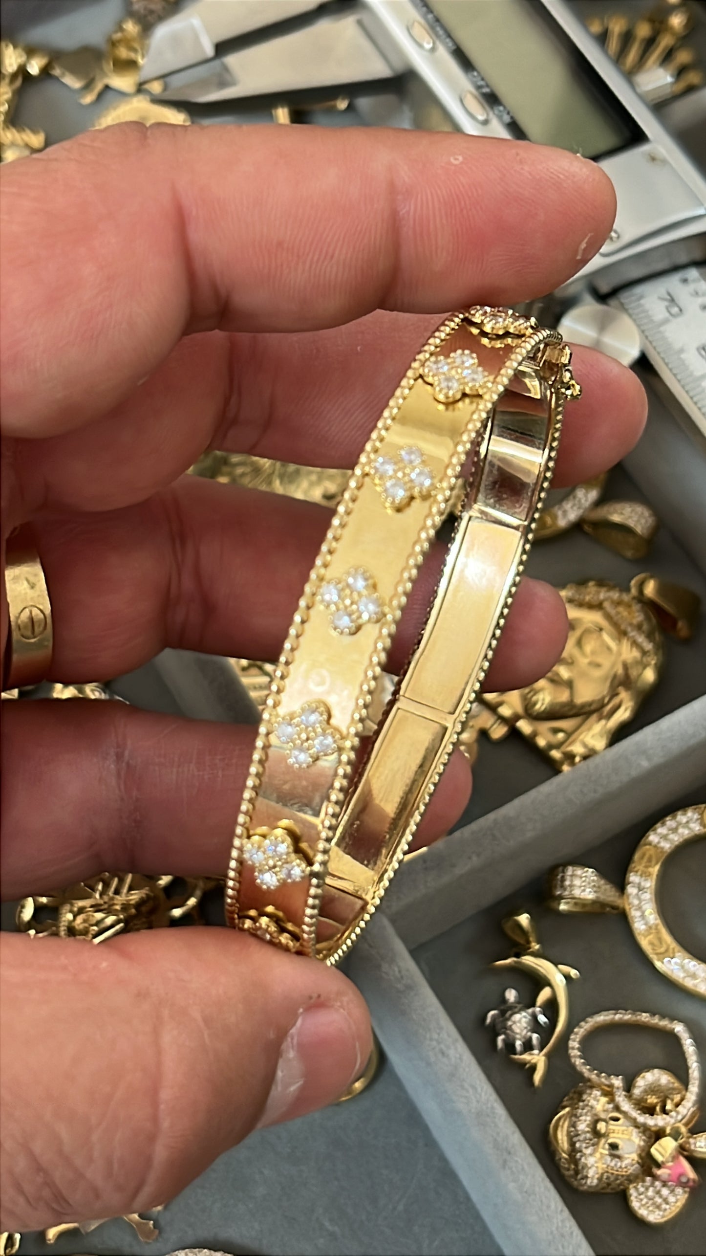Gold slaves 10k size 8