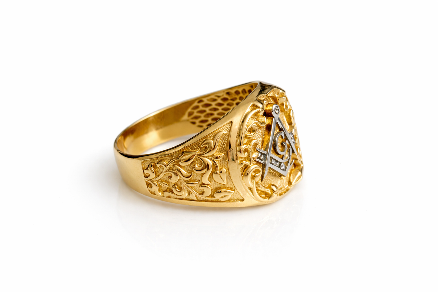 Beautiful ring for men in 14k gold real size 12